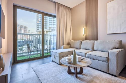 STAY BY LATINEM Luxury 1BR Holiday Home CA 0906 Near Burj Khalifa, Dubai (photo 6)