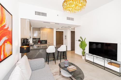 Brand New Lux 1BR Apartment in Business Bay with Pool, Gym and Parking, Dubai (Foto 2)