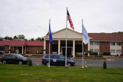Rodeway Inn & Suites East Windsor