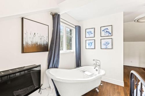 Spa and river - Le Riverain in Ste Brigitte De Laval (QC)