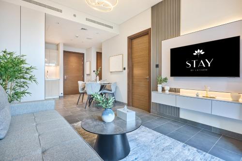 STAY BY LATINEM Luxury 1BR Holiday Home CA 1506 Near Burj Khalifa, Dubaj (zdjęcie 3)