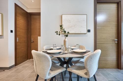 STAY BY LATINEM Luxury 1BR Holiday Home CA 1506 Near Burj Khalifa, Dubaj (zdjęcie 5)