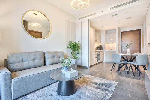 STAY BY LATINEM Luxury 1BR Holiday Home CA 1506 Near Burj Khalifa, Dubaj (zdjęcie 9)