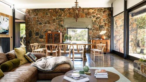 Flow Stone House Gisborne in Gisborne