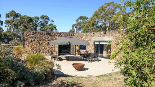 Flow Stone House Gisborne in Gisborne