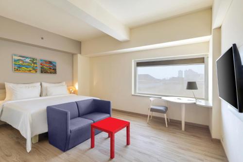 room detail thumbnail 1