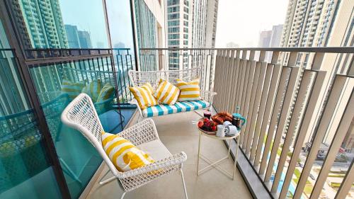Stunning Burj Khalifa Views from Every Room - Luxury 2BDR with Dubai Mall Connection, Dubai (Foto 8)