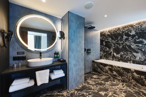 Hotel Katowice - image 10