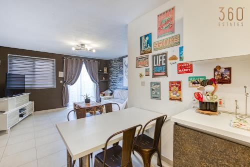 ห้องครัว, Charming, fully equipped 2BR home with sea views by 360 Estates in ซกาชรา