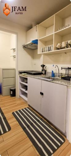 JFam Suites - Studio and 1Bedroom Units! - 주방