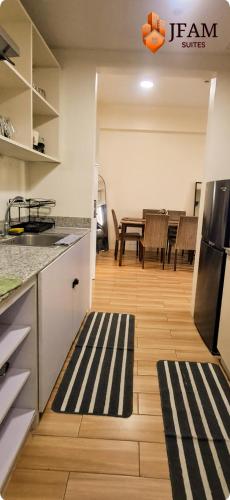 JFam Suites - Studio and 1Bedroom Units! - 주방