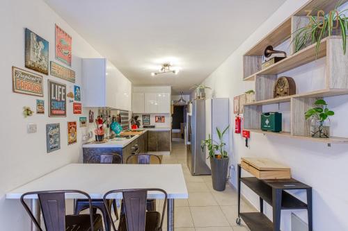 ห้องครัว, Charming, fully equipped 2BR home with sea views by 360 Estates in ซกาชรา