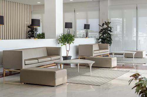Apartamentos Playasol Riviera - image 3