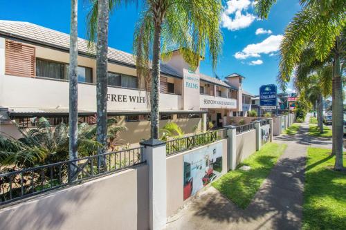 Cairns City Palms