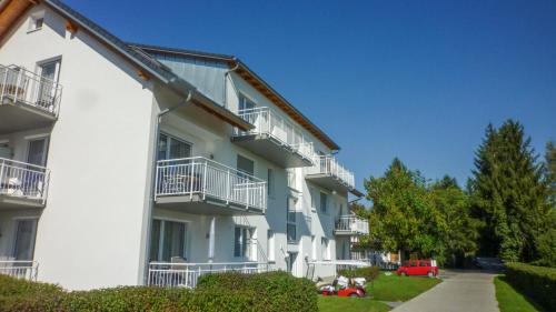 Traumwohnung im Dreiländereck by Lago Reisen in Hertingen, Deutschland