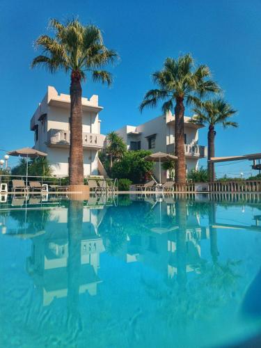 Exterior view, Cathrin Suites in Akrotiri