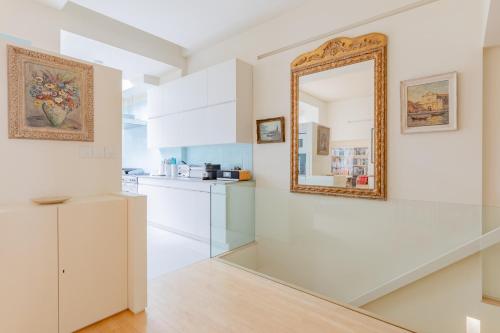 Refined 3BD Garden Retreat in the Heart of London - image 5