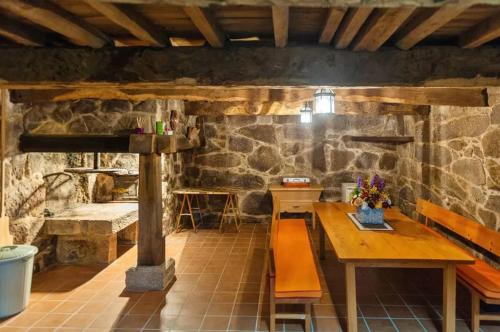 Spacious House with Pool in Carballedo in 科托瓦德