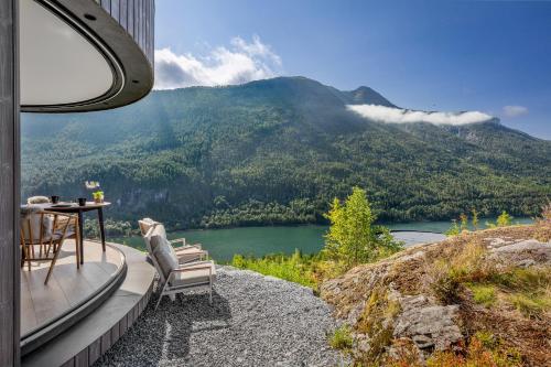Вид, The Sognefjord Cabin in Согдал