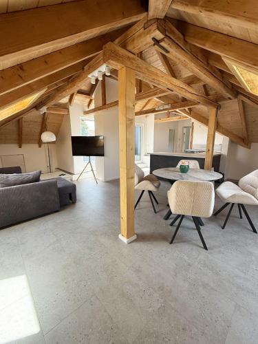 Neues, stilvolles Loft inmitten der Weinberge in 卡爾斯巴德