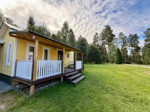 Fijne Stuga op een fraai landgoed – khách sạn tại Uddeholm