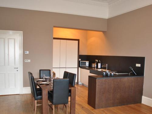 Dreamhouse Apartments Glasgow West End - image 4