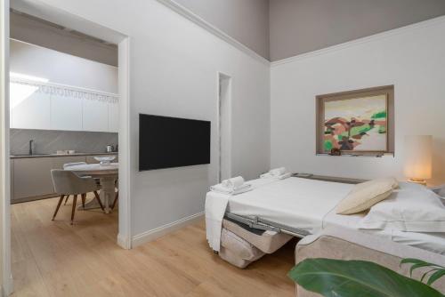 Elegant Apartments Near The Duomo - image 4
