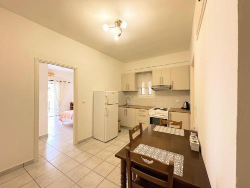 Kitchen, Port Breeze Apartment in Samos Island