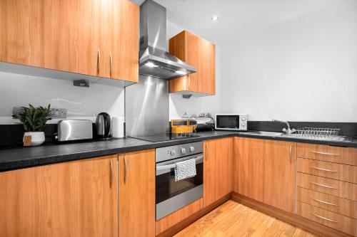Chinatown Arcadian Apartment - Balcony Views & Private Parking - City Centre 16A, Birmingham (fotografie 7)