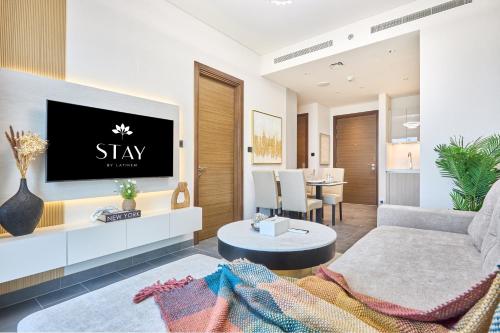 STAY BY LATINEM Luxury 1BR Holiday Home CA 1509 Near Downtown, Dubai (photo 2)