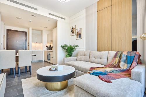 STAY BY LATINEM Luxury 1BR Holiday Home CA 1509 Near Downtown, Dubai (photo 4)