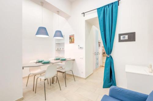 Central - NEW with Balcony - Charming - image 4