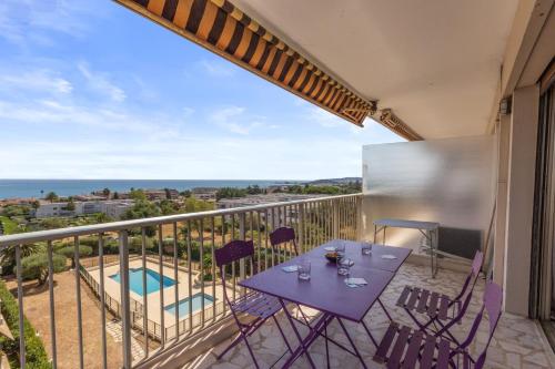 Le Thalassa - Spacious - Sea View - AC - Parking - Pool in Les Breguieres