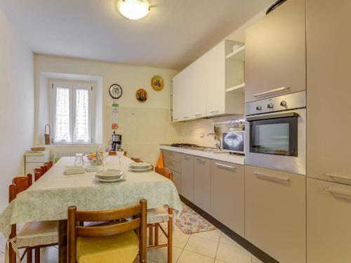 Villa with garden near Versilia Beach, Camaiore (zdjęcie 3)