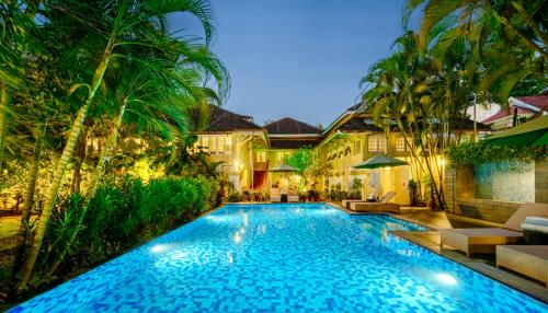 Úszómedence, Neemrana's - Tower House near Kashi Művészeti Galéria