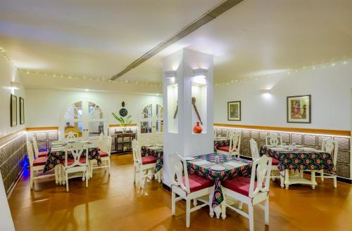 Neemrana's- Tower House - 레스토랑