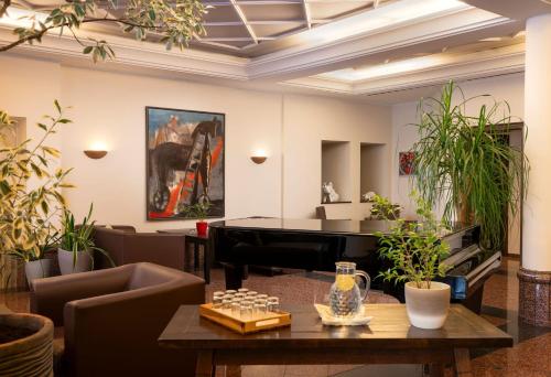 ردهة, Hotel Klosterle Nordlingen - in Kurze elaya hotel kloesterle noerdlingen in Nordlingen