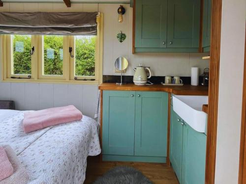 Viesnīcas āriene, Arcadia Shepherds Hut in Ashwater