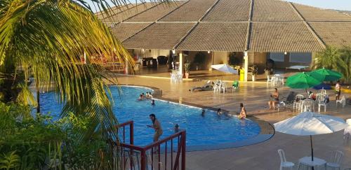 Enseada Nautico beira do lago com piscina aquecida in Parque Termas de Caldas