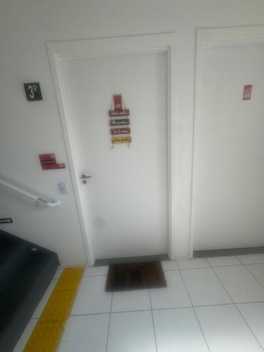 Apartamento Guaruja - Condominio com piscina in Enseada