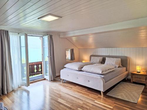 Chalet Haus am See 4B by Interhome in Niederried