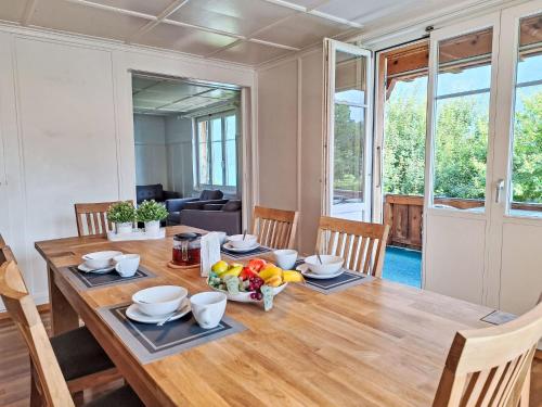 Chalet Haus am See 4B by Interhome in Niederried