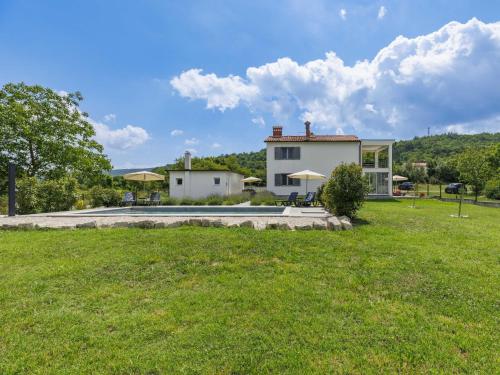 Apartment Villa Del Sol by Interhome in Strmac