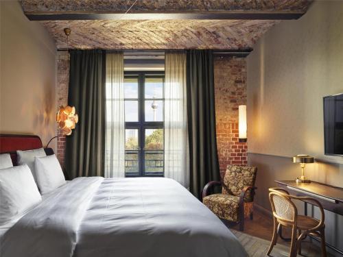 room detail thumbnail 0