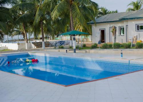 LLOYDS BEACH RESORT and SPA in Nyanyanu