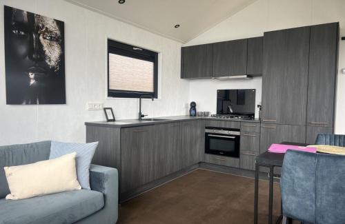 Kitchen, Vakantiepark de Zeeuwse Parel - Zeeparel in Verspreide huizen Scherpenisse