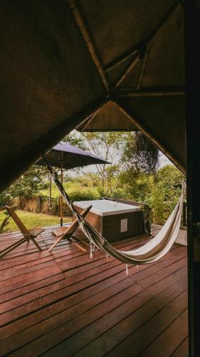 熱水浴池, Tava Glamping Lago in 聖伯納迪諾