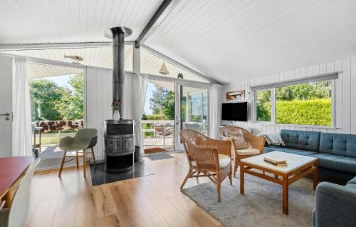  Cozy Home In Nysted With House Sea View in Nysted