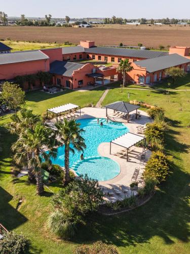 Nawan Resort Serrano