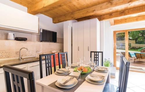 Konyha, Lukini dvori by Villas Guide in Svetvincenat